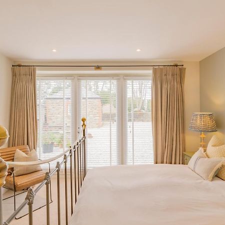 Trewornan Manor Bed & Breakfast Wadebridge Exterior photo